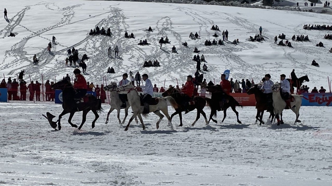 Foto - Orta Asya’da başladı Türkiye'de yaygınlaşıyor! Ata sporu ‘kökbörü’ye ilgi artıyor