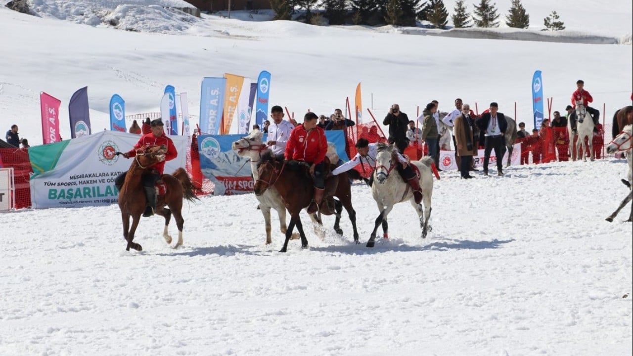 Foto - Orta Asya’da başladı Türkiye'de yaygınlaşıyor! Ata sporu ‘kökbörü’ye ilgi artıyor