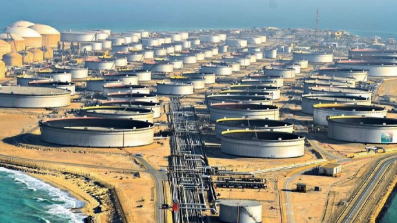 Foto - Orta Doğu'daki kriz sonrası büyük sürpriz! Saudi Aramco iki petrol sahasında üretimi azaltıyor...