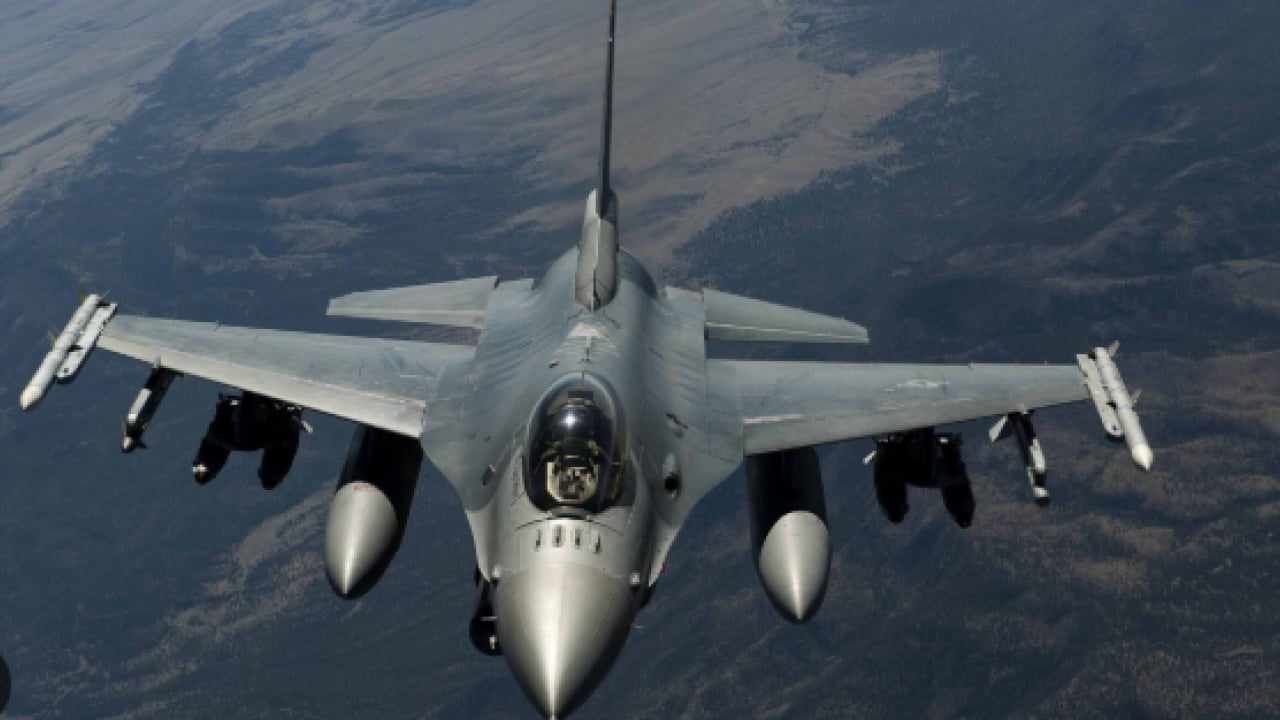 Foto - Orta doğu yangın yeri: Arap ülkesi 39 adet F-16 alacak!