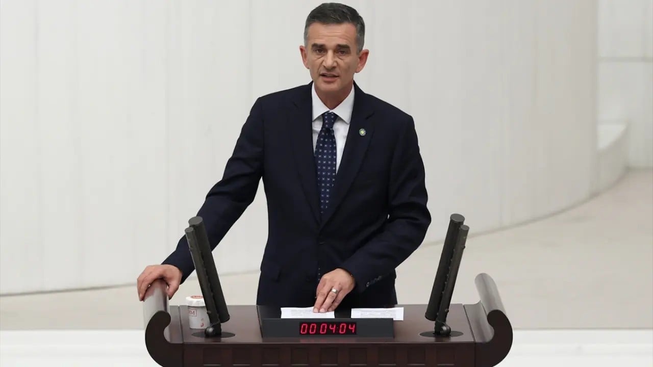 Foto - Ortalığı yangın yerine çevirecek gelişme: Sinan Burhan partiden ihraç edilecek 10 ismi açıkladı