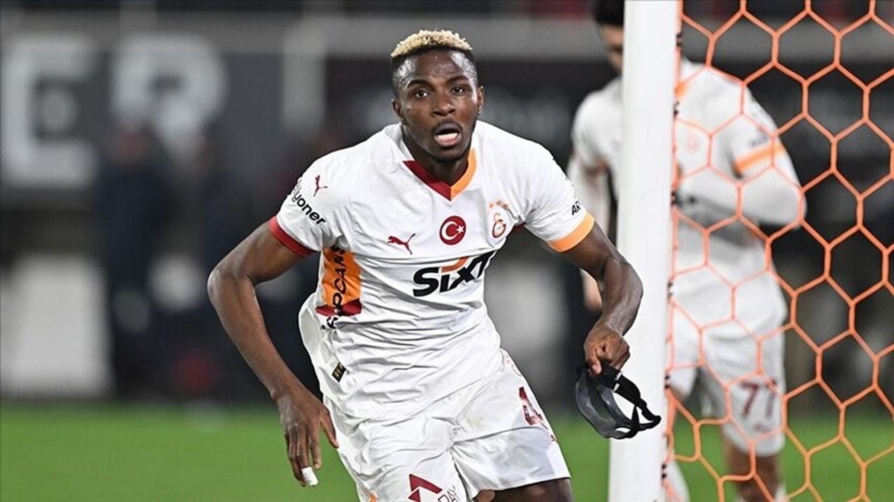 Osimhen için çılgın teklif! Rakamı duyanların ağzı bir karış açık kaldı