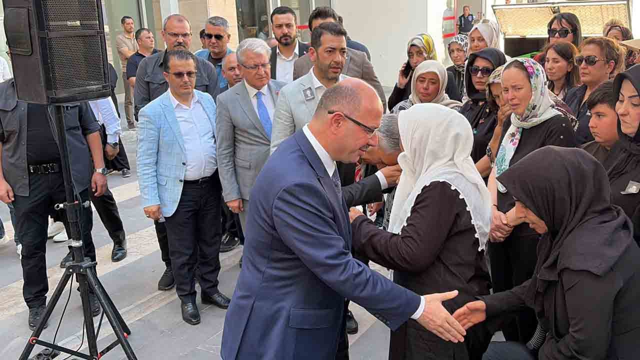 Foto - Osmaniye'de depremin sembol ismiydi: Tarık Sesli son yolculuğuna uğurlandı