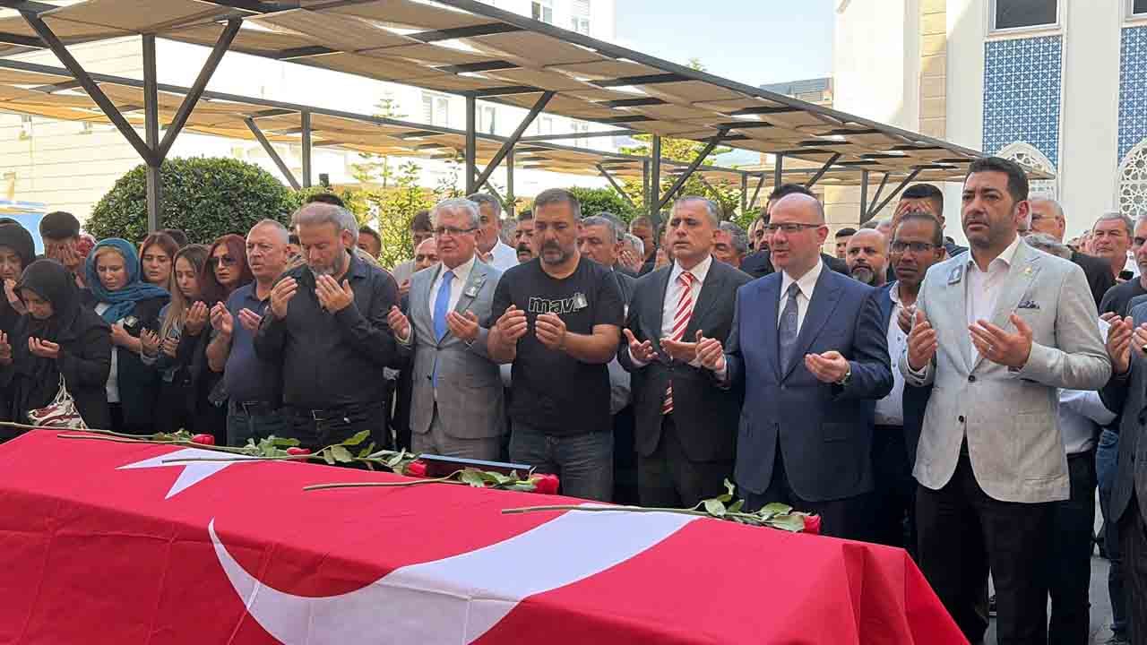Osmaniye'de depremin sembol ismiydi: Tarık Sesli son yolculuğuna uğurlandı