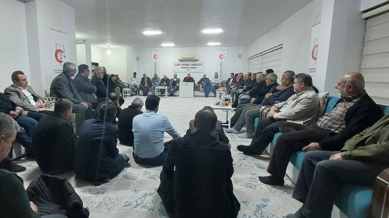 Foto - Osmaniye’de tefsir dersleri devam ediyor: Başkan Şeymus Katar’dan tefsir dersleri