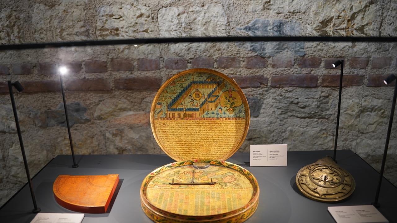 Foto - "Osmanlı Sultanlarının Sevdası: Kutsal Emanetler" sergisi Rami Kütüphanesi'nde açıldı