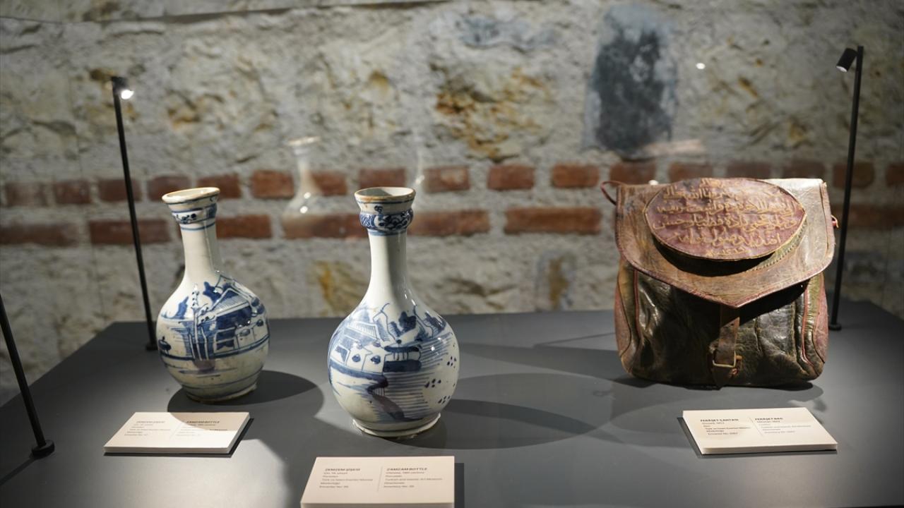 Foto - "Osmanlı Sultanlarının Sevdası: Kutsal Emanetler" sergisi Rami Kütüphanesi'nde açıldı