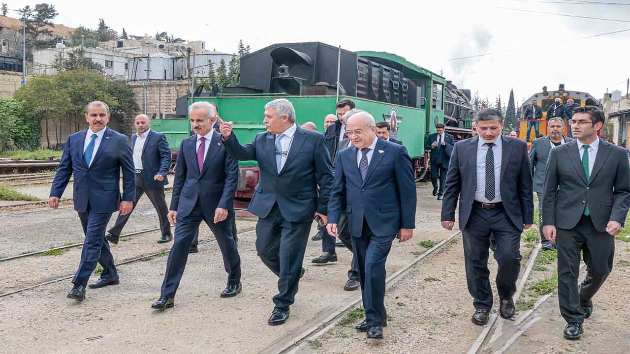 Foto - Osmanlı yadigarı! Bakan Uraloğlu'ndan Hicaz Demir Yolu mesajı