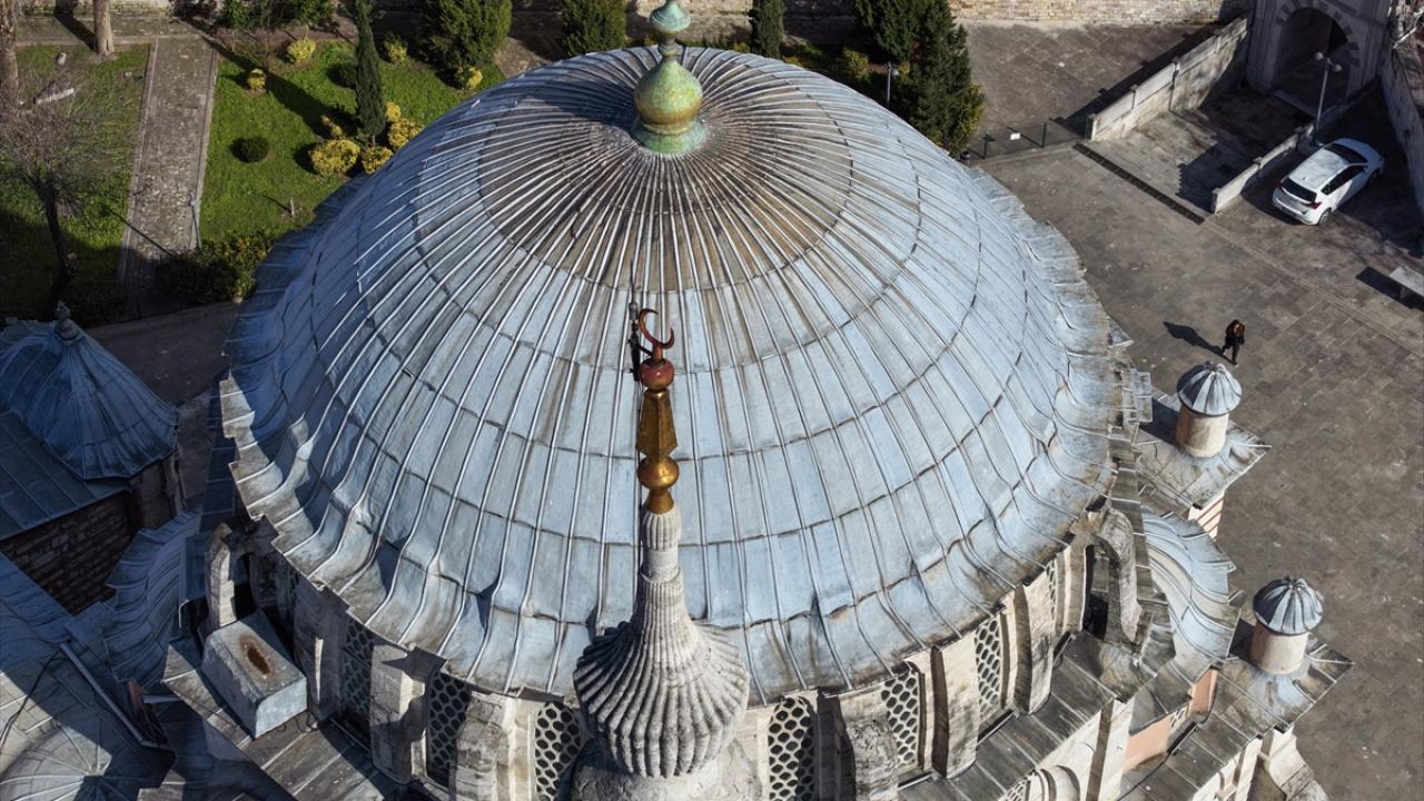 Foto - Osmanlı'nın İstanbul'daki son selatin külliyesi: Laleli Camii