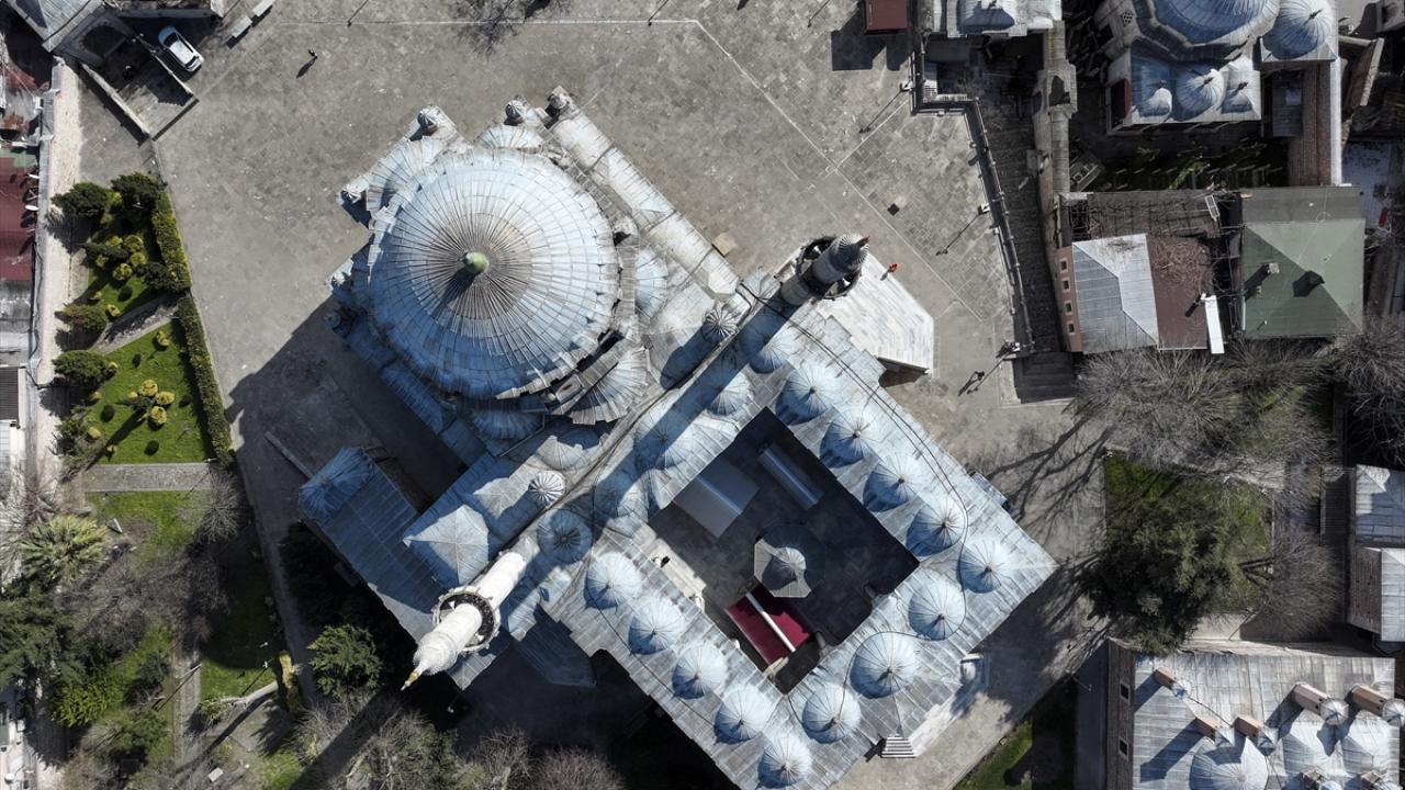 Foto - Osmanlı'nın İstanbul'daki son selatin külliyesi: Laleli Camii