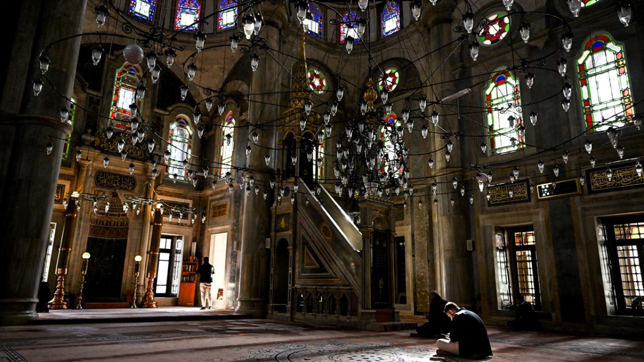 Foto - Osmanlı'nın İstanbul'daki son selatin külliyesi: Laleli Camii