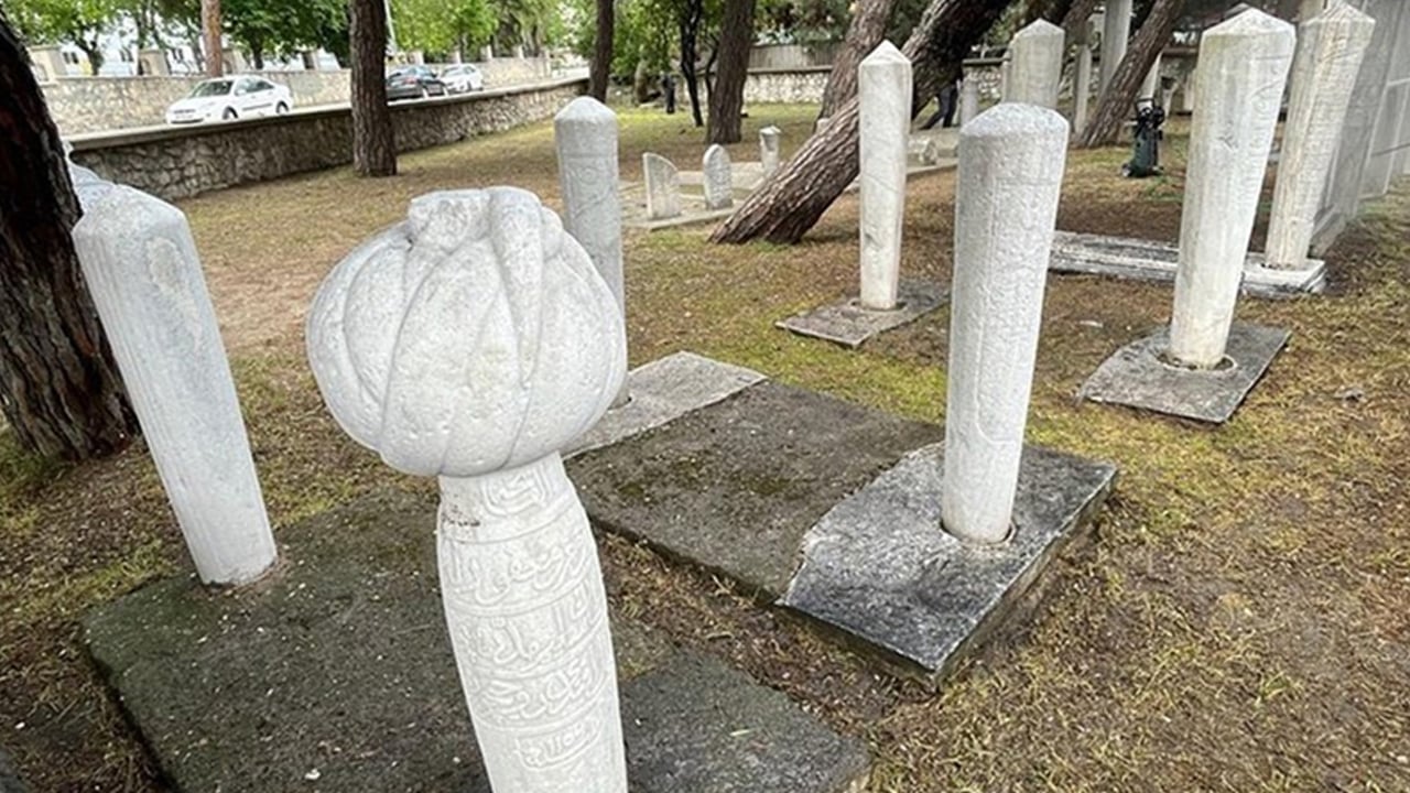 Foto - Osmanlı mezar taşları tarihe ışık tutuyor... Prof. Dr. Gülay Apa Kurtişoğlu anlattı