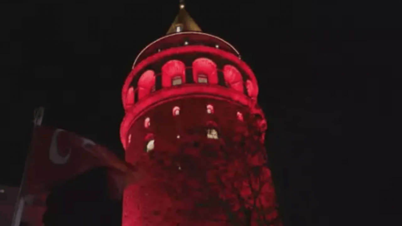 Foto - Otizmli evlatlarımıza tam destek! Tarihi yapılar mavi ve kırmızı ışıkla aydınlatılacak