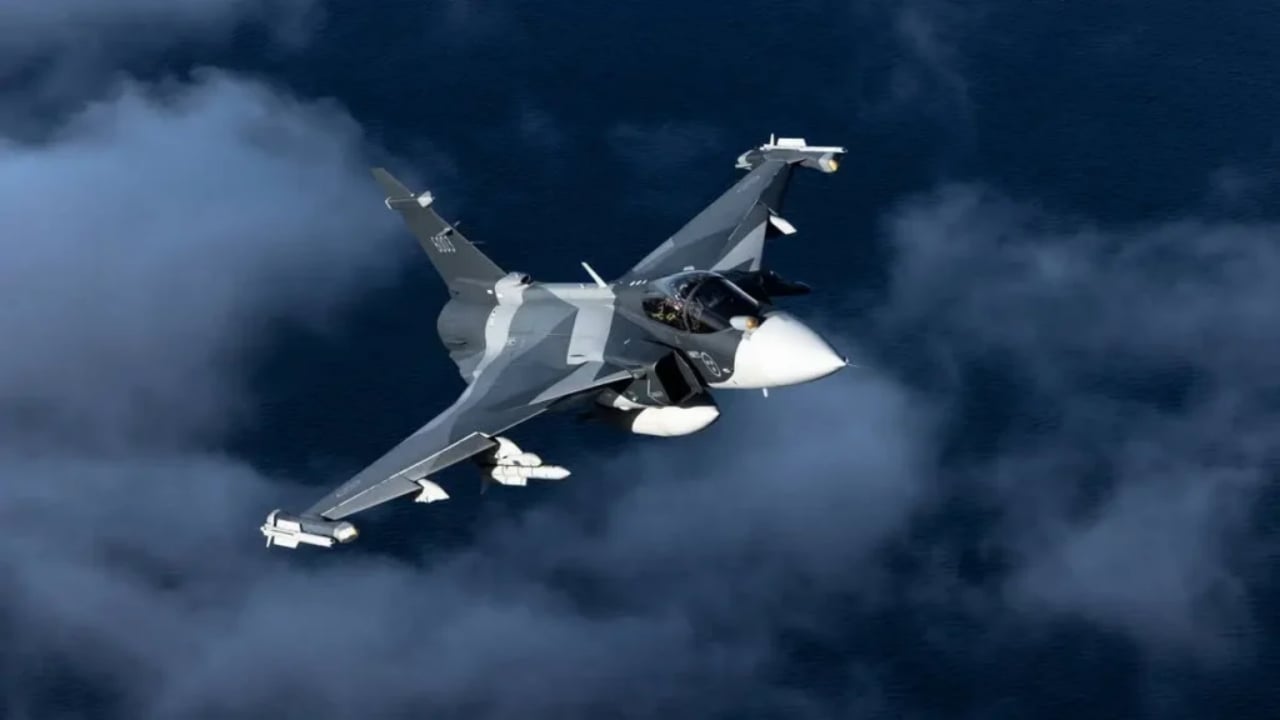 Foto - Otobandan kalkış yapan, F-35’den ucuz savaş uçağı: Kafaya koydular, 150 adetlik devasa bir filoya ulaştıracaklar