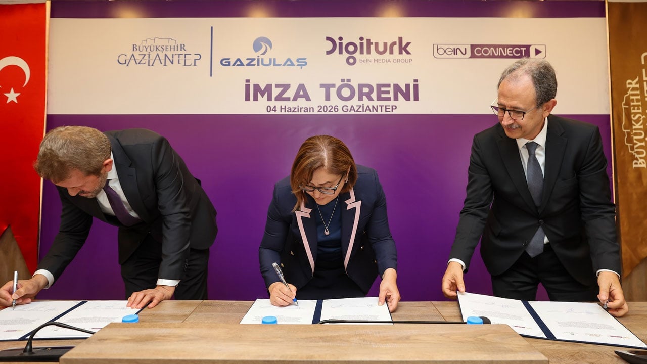 Foto - Otobüs ve tramvaylarda yeni dönem! Gaziantep’te yolcular maç ve dizi izleyebilecek