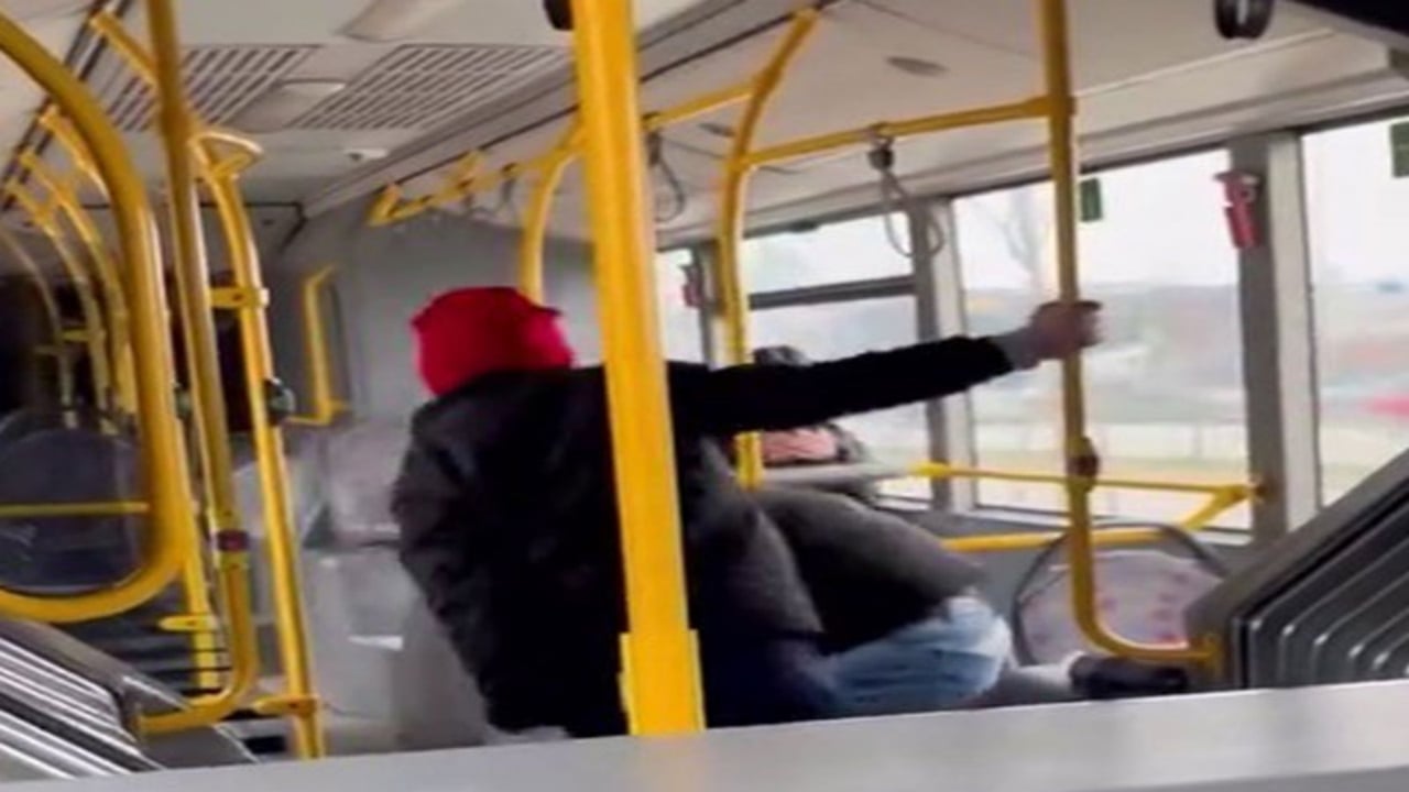 Foto - Otobüste tekme-tokat döverken haykırmıştı! "Komutan"ın kim olduğu anlaşıldı