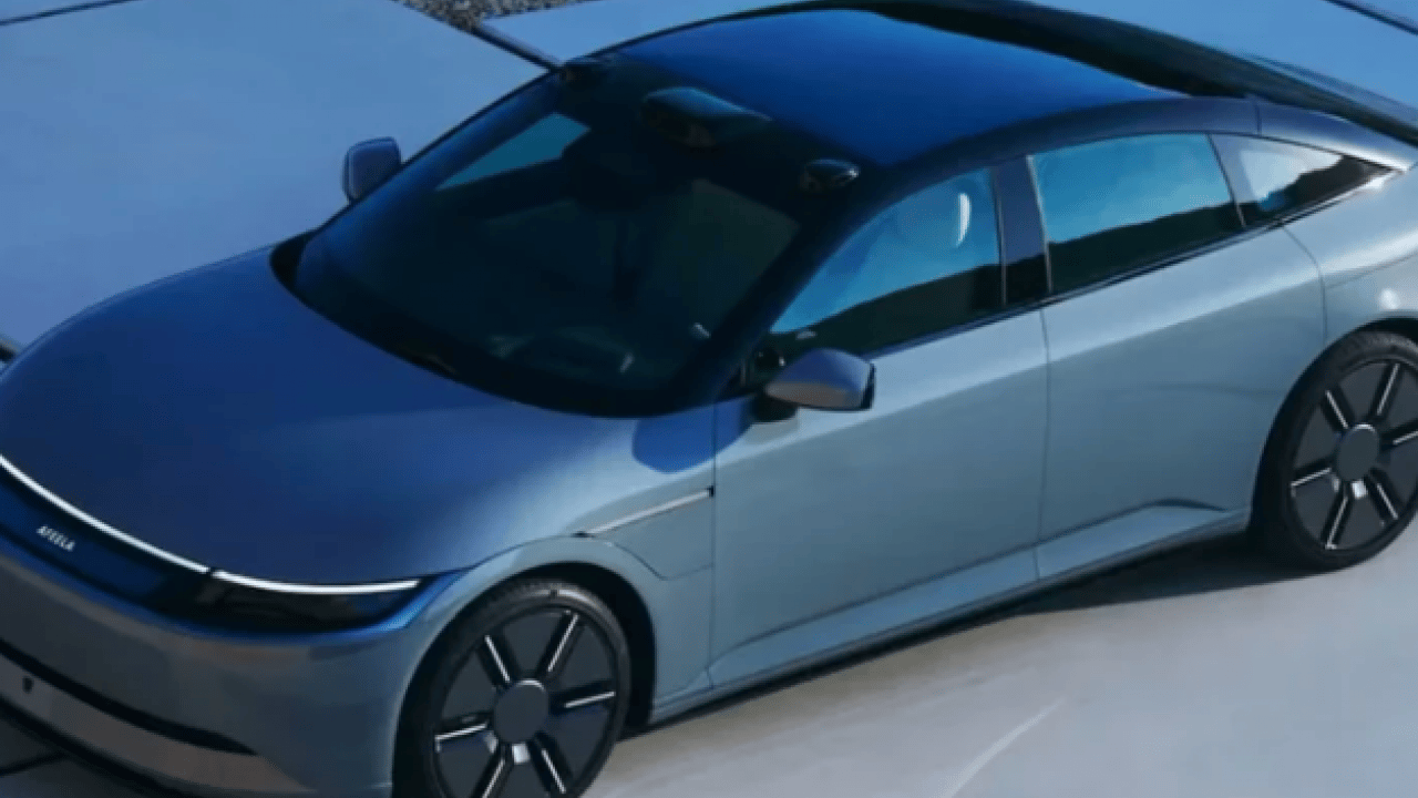 Otomobil dünyası şokta: Yeni tanıtılan modelde beklenmedik karar!