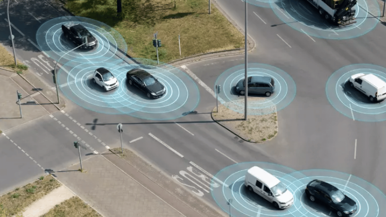 Otomobil dünyasında şaşırtan gelişme: İlk kez tam renkli Picasso tanıtıldı!