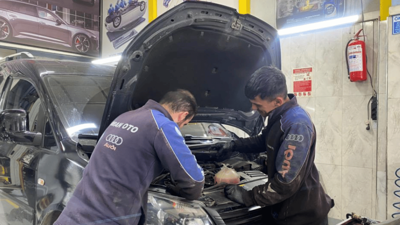 Otomobil sahiplerine altın gibi öğütler! Yağmurdan kaçarken doluya yakalanmayın!