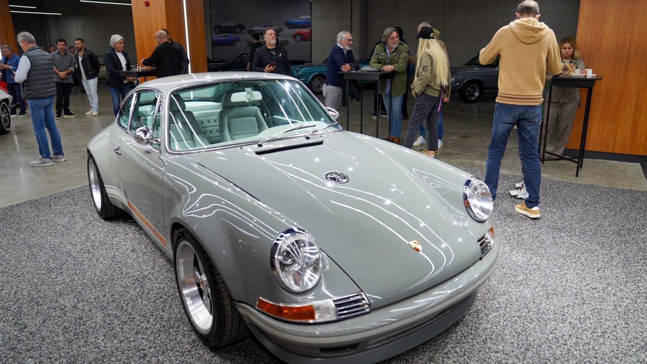 Foto - Otomobil tutkunları buraya! Efsane klasikler Etiler’de görücüye çıkıyor! Yıl sanki 1950’ler