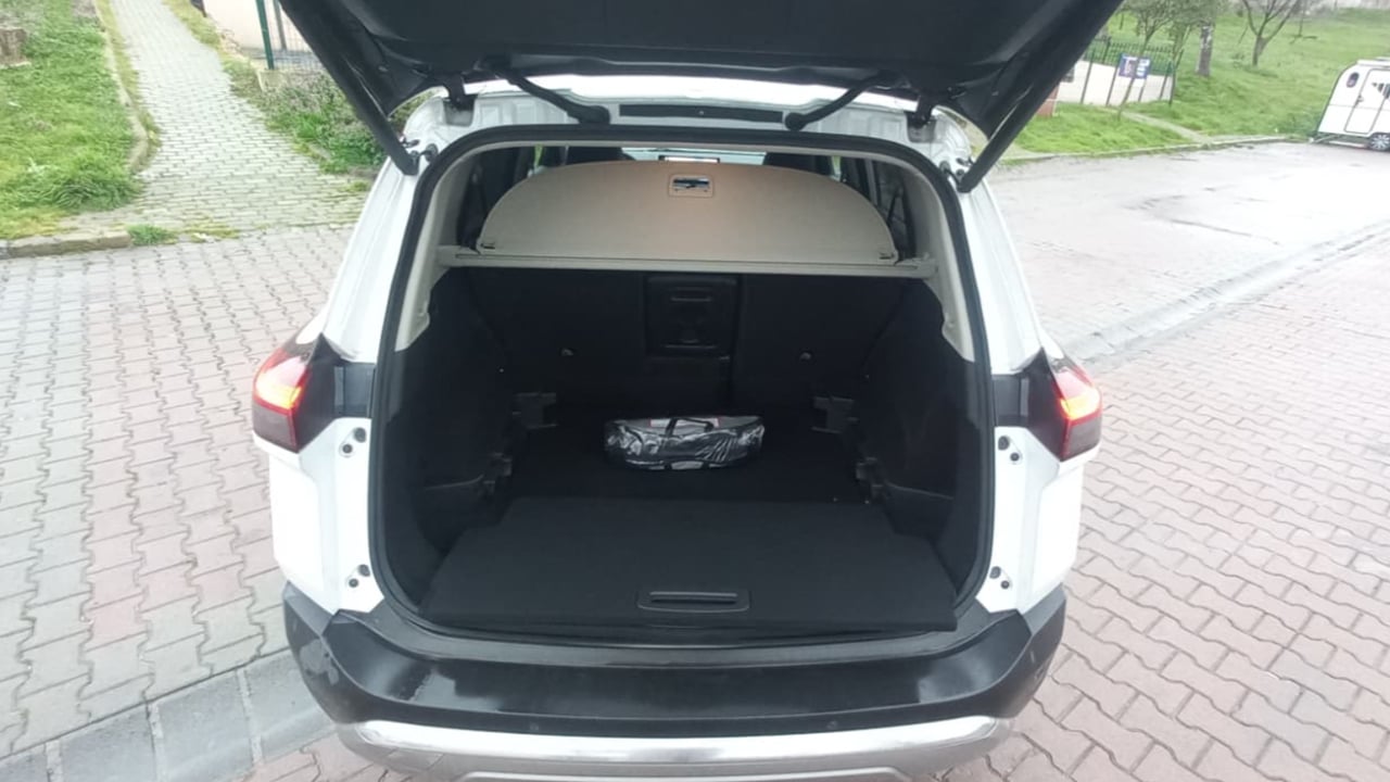 Foto - Otomobil tutkunları için bir SUV rehberi! Nissan X‑Trail’in direksiyonu başında geleceğe yolculuk!