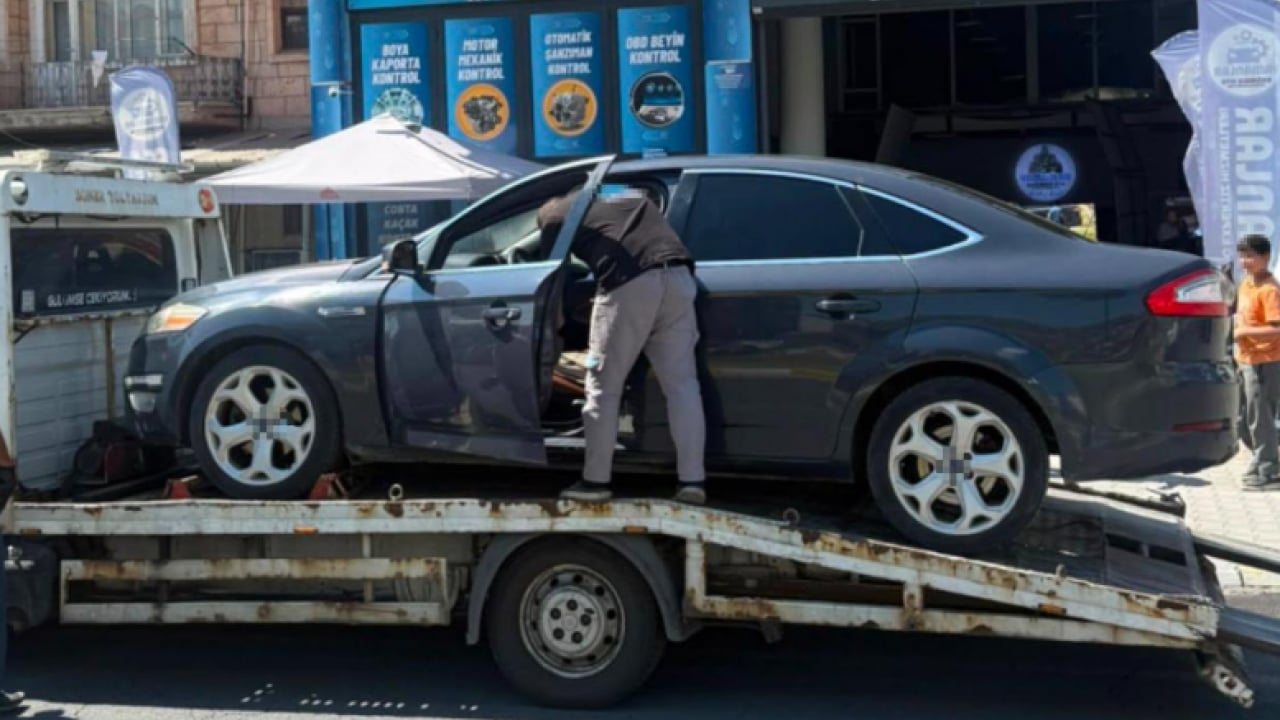 Foto - Otomobilini satacaktı! Ekspertizde ortaya çıkan detay şaşırttı: Araç ‘change’ çıktı