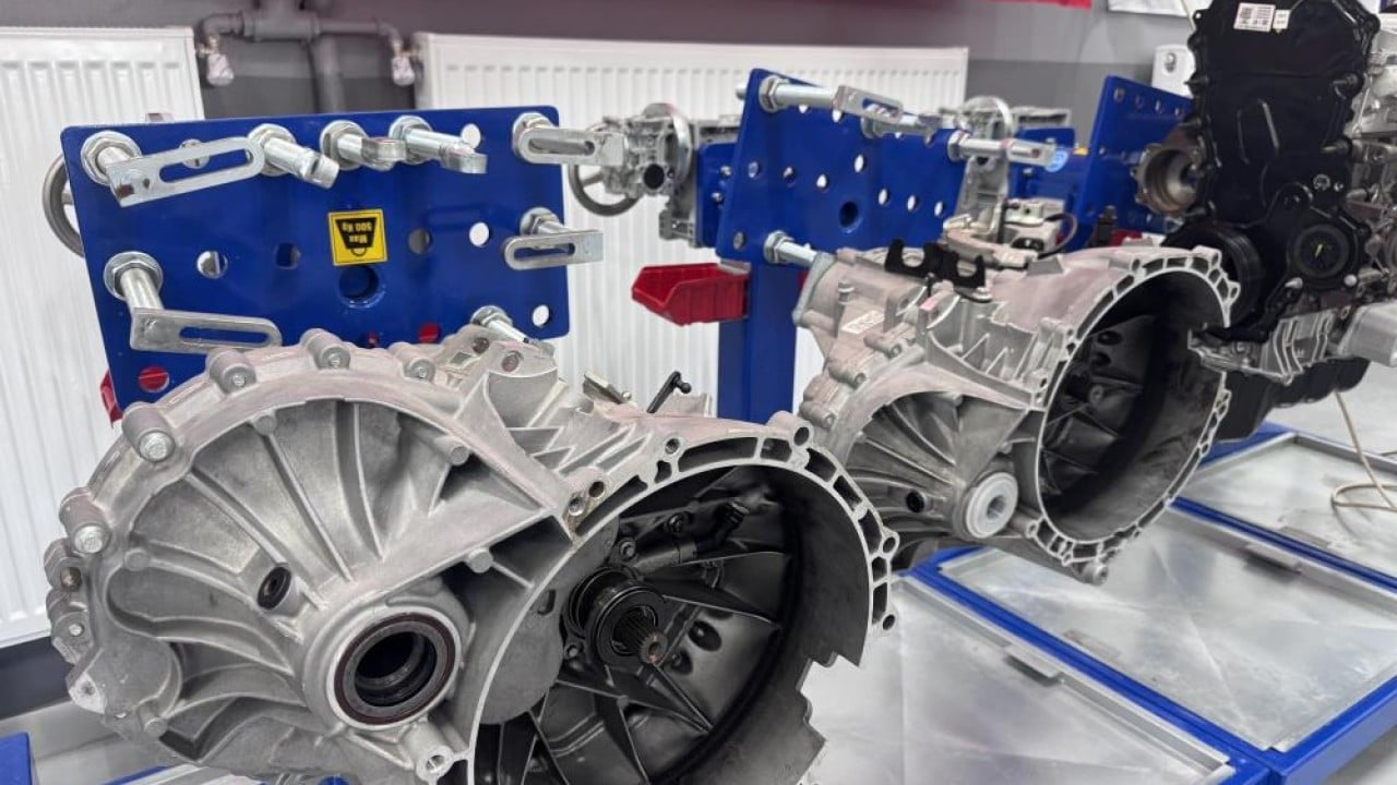 Foto - otomotiv laboratuvarına kavuştular Öğrenciler uygulamalı eğitim görecek