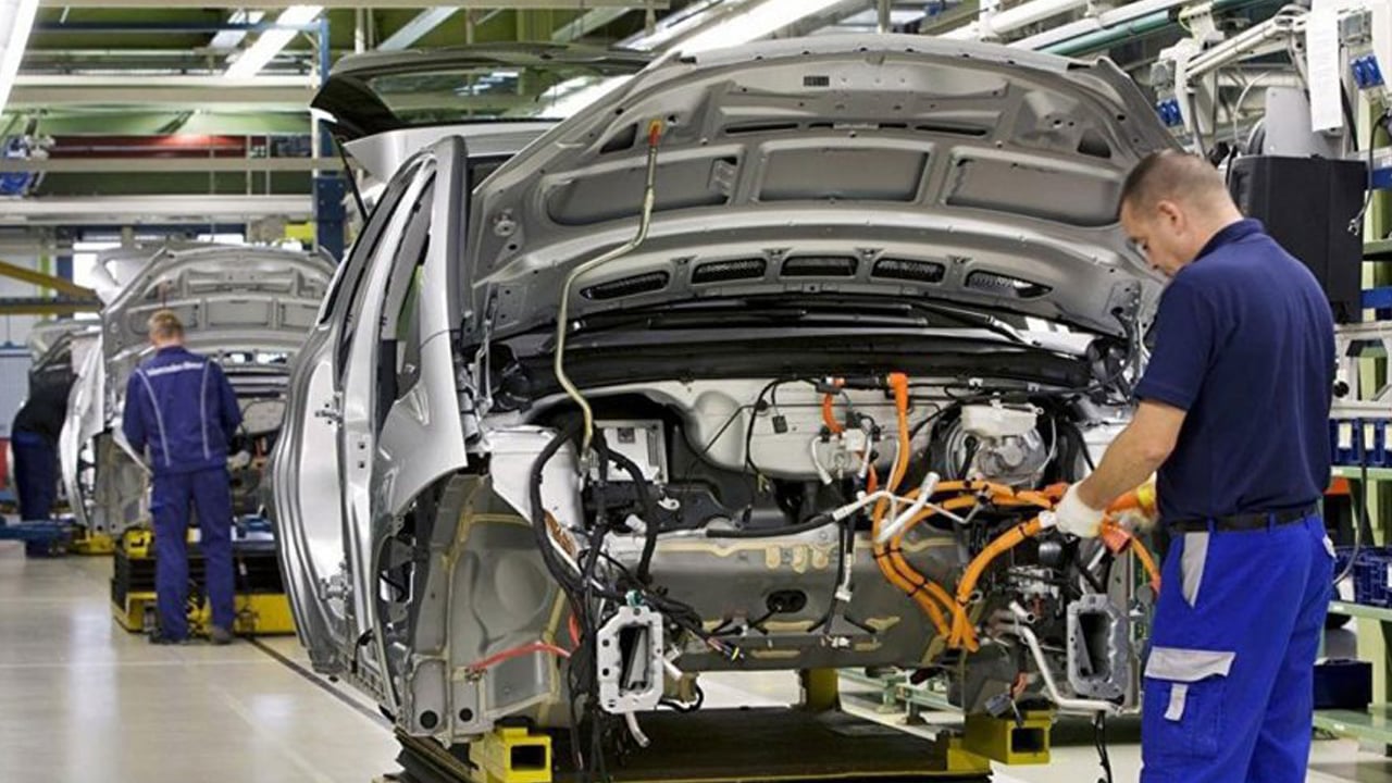 Foto - Otomotiv sektöründe yön değişimi! İhracat değeri yükselişte, üretim düşüşte!