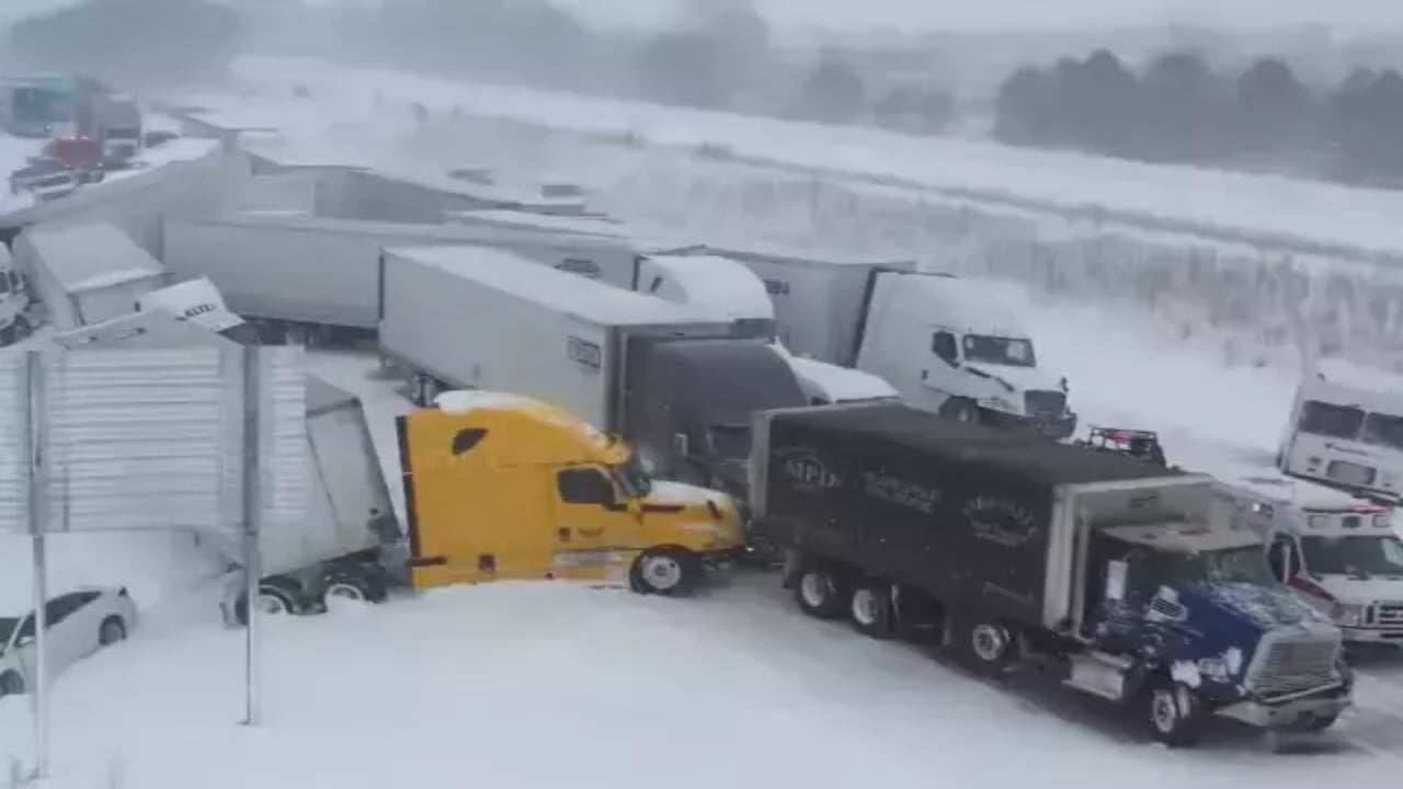 Foto - Otoyol savaş alanına döndü: Hiçbiri duramadı, 100’den fazla araç böyle birbirine girdi