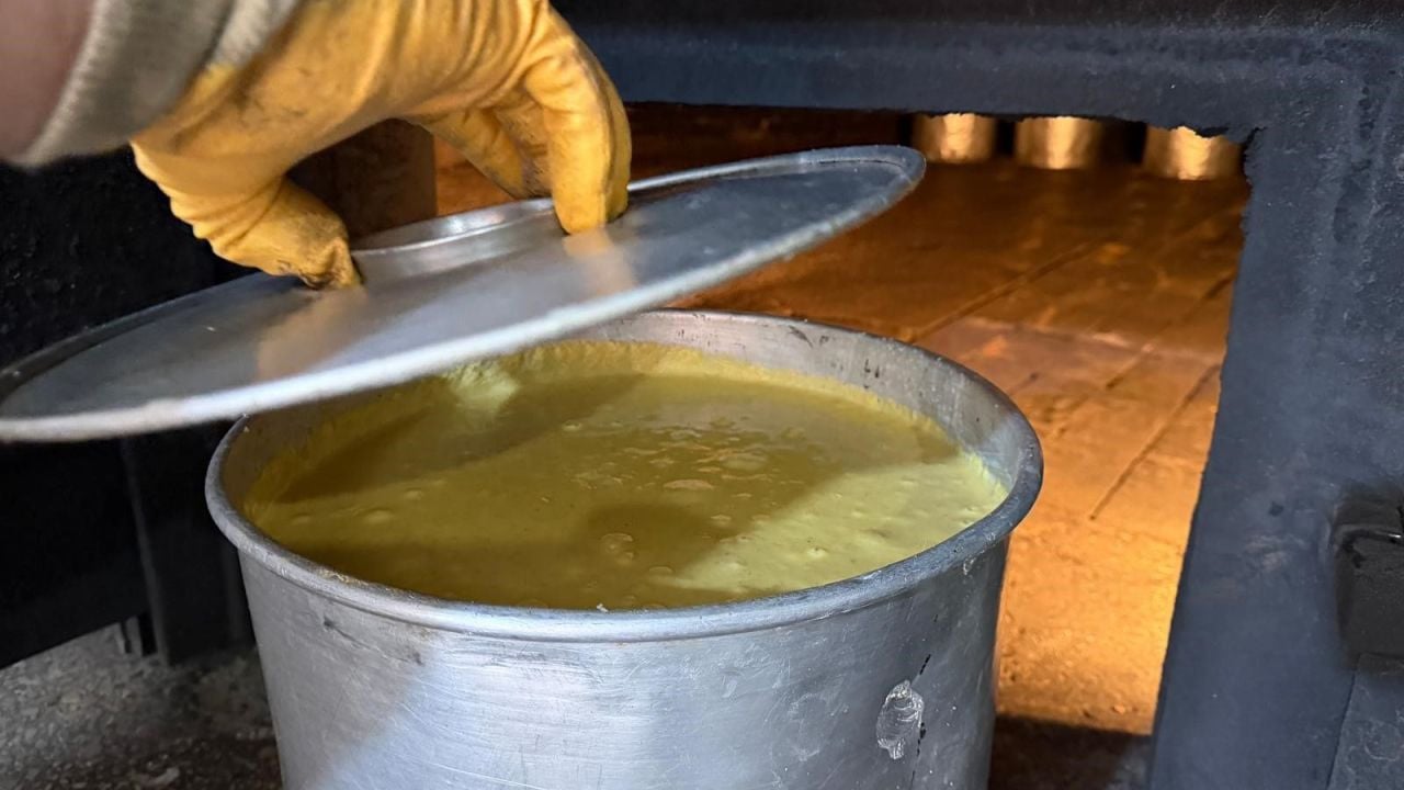 Foto - Öyle bir ekmek pişiyor ki! En sabırlı ekmek: Uzun saatler fırından çıkmıyor! Peynir ekmek gibi satılıyor