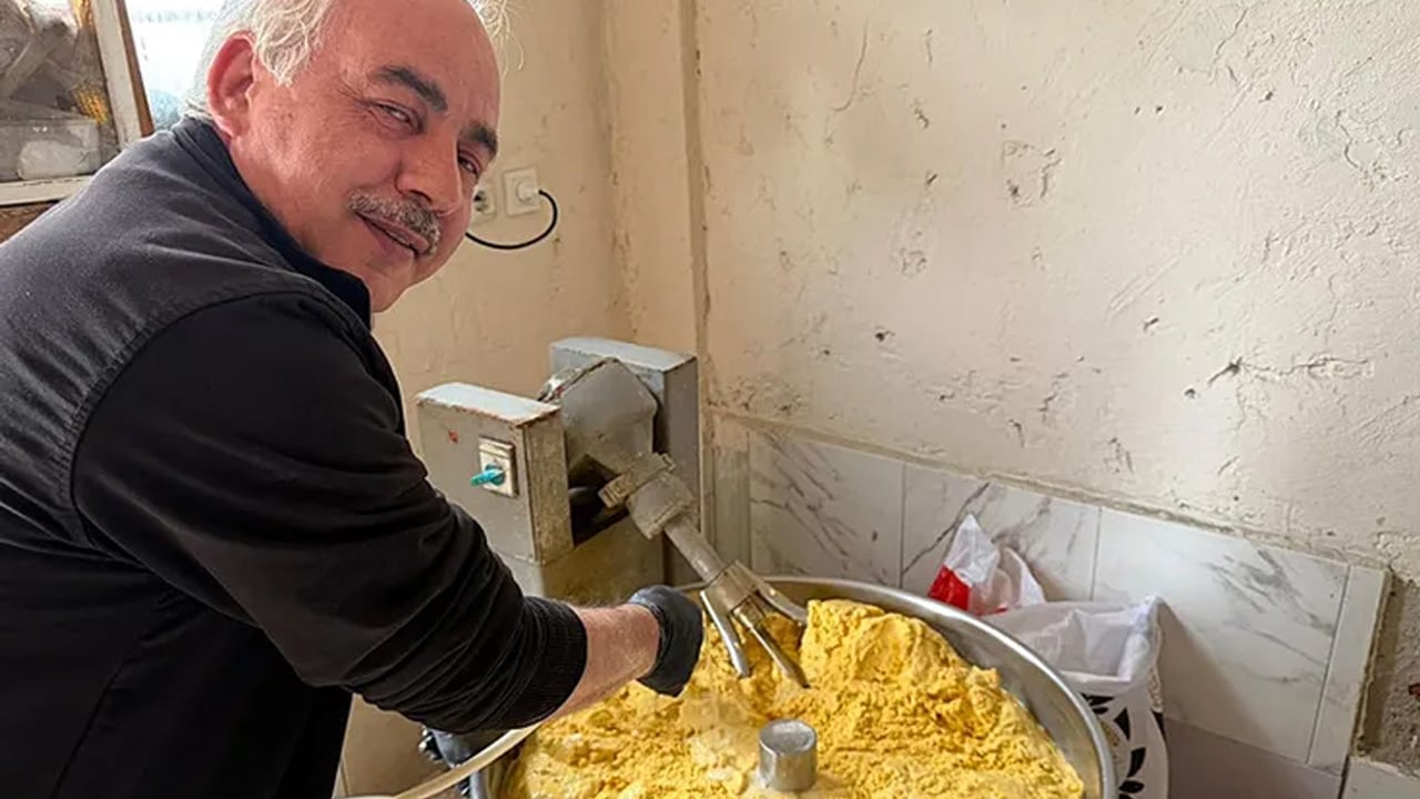 Foto - Öyle bir ekmek pişiyor ki! En sabırlı ekmek: Uzun saatler fırından çıkmıyor! Peynir ekmek gibi satılıyor