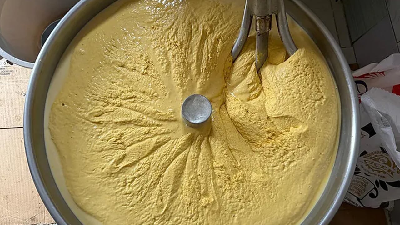 Foto - Öyle bir ekmek pişiyor ki! En sabırlı ekmek: Uzun saatler fırından çıkmıyor! Peynir ekmek gibi satılıyor