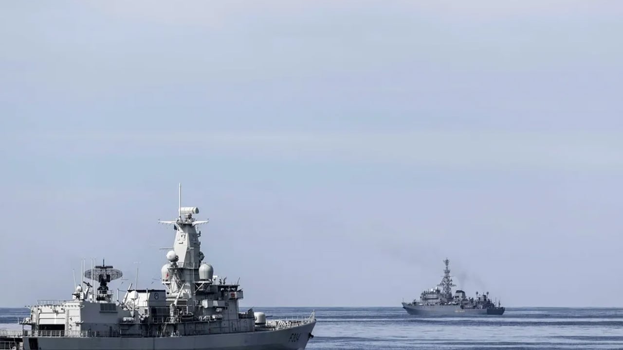 Foto - Rus gemisi NATO’nun kapısında görüntülendi: Gündemi sarsacak istihbarat: Bölgeye girdi... Öyle bir şok etkisi yaptı ki!