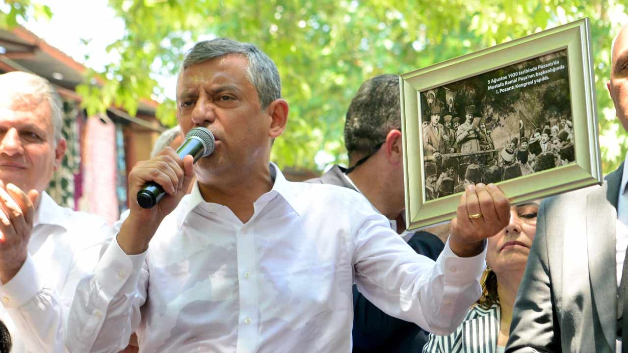 Foto - Özel Adana'da traktör üstünde konuştu! Çankaya için de 'siyasi' nakaratı