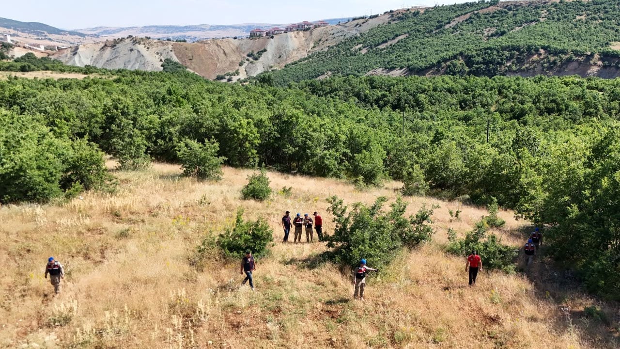 Foto - Özel ekip, 100 kilometrelik alanda Gülistan Doku'nun cenazesini arıyor