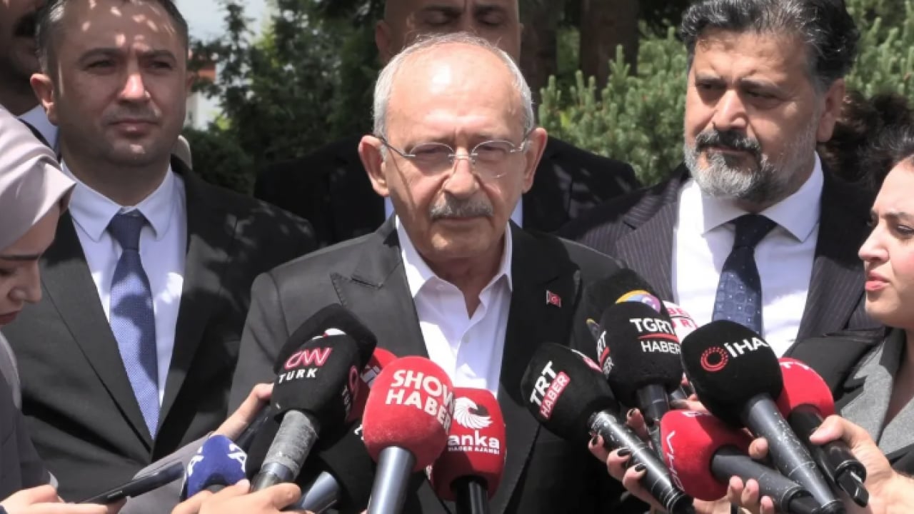 Foto - Özel’in CHP’deki talan imparatorluğu çöktü! Küfür, rüşvet, şantaj ve ihraç… Şaibeli koltuk gitti, kürsü savaşı başladı