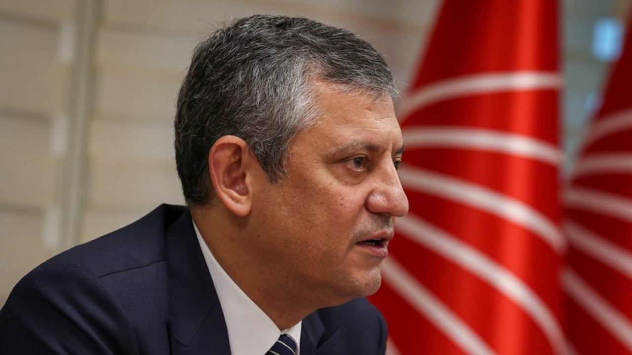 Foto - Özgür Hoca (!) fetva veriyor! Piyango bileti kumar değilmiş!