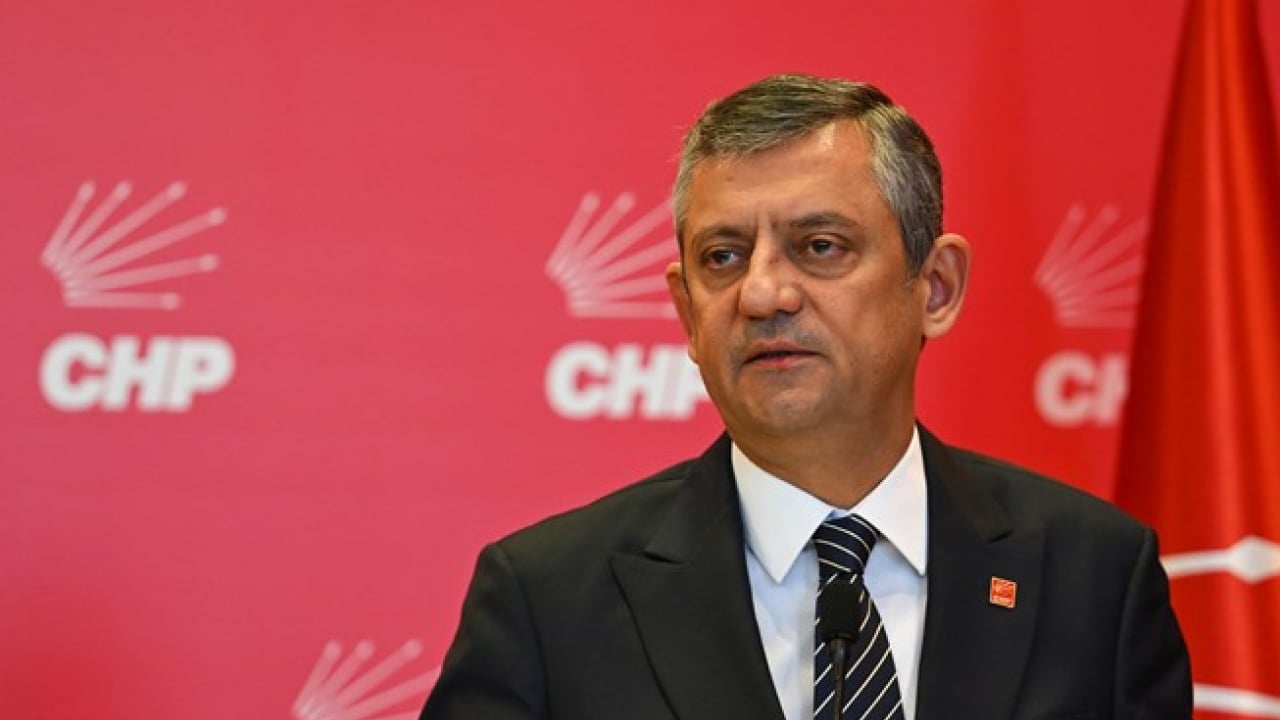 Foto - Özgür Hoca (!) fetva veriyor! Piyango bileti kumar değilmiş!