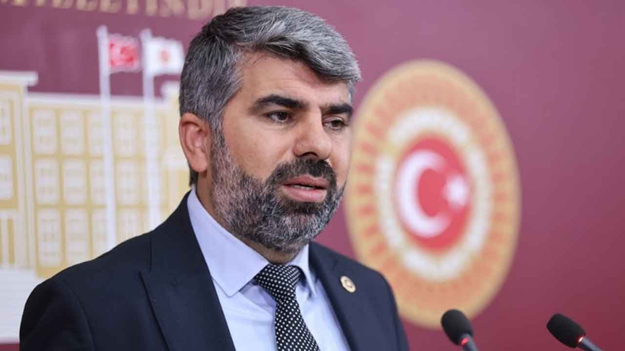 Foto - Özgür Özel, Kur’an saldıran şarlatana sahip çıkmıştı! HÜDA PAR’lı Faruk Dinç Özgür’ü yerin dibine soktu