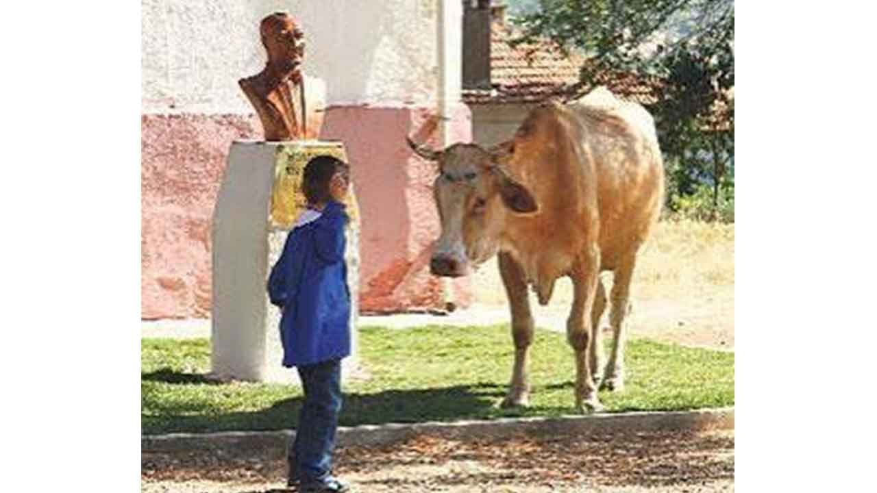Foto - Özgür Özel, Kur’an saldıran şarlatana sahip çıkmıştı! HÜDA PAR’lı Faruk Dinç Özgür’ü yerin dibine soktu