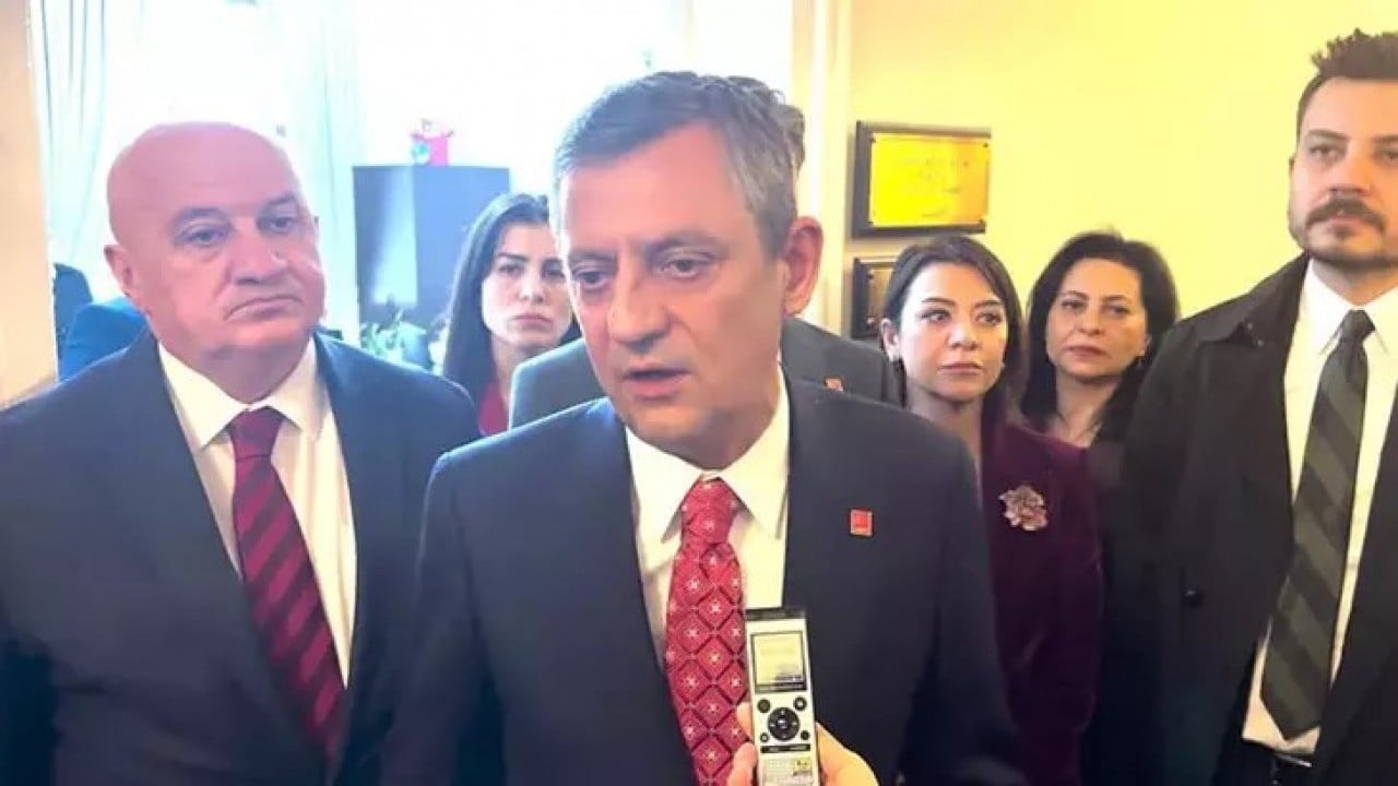 Foto - Özgür Özel sahtekarlğı savundu