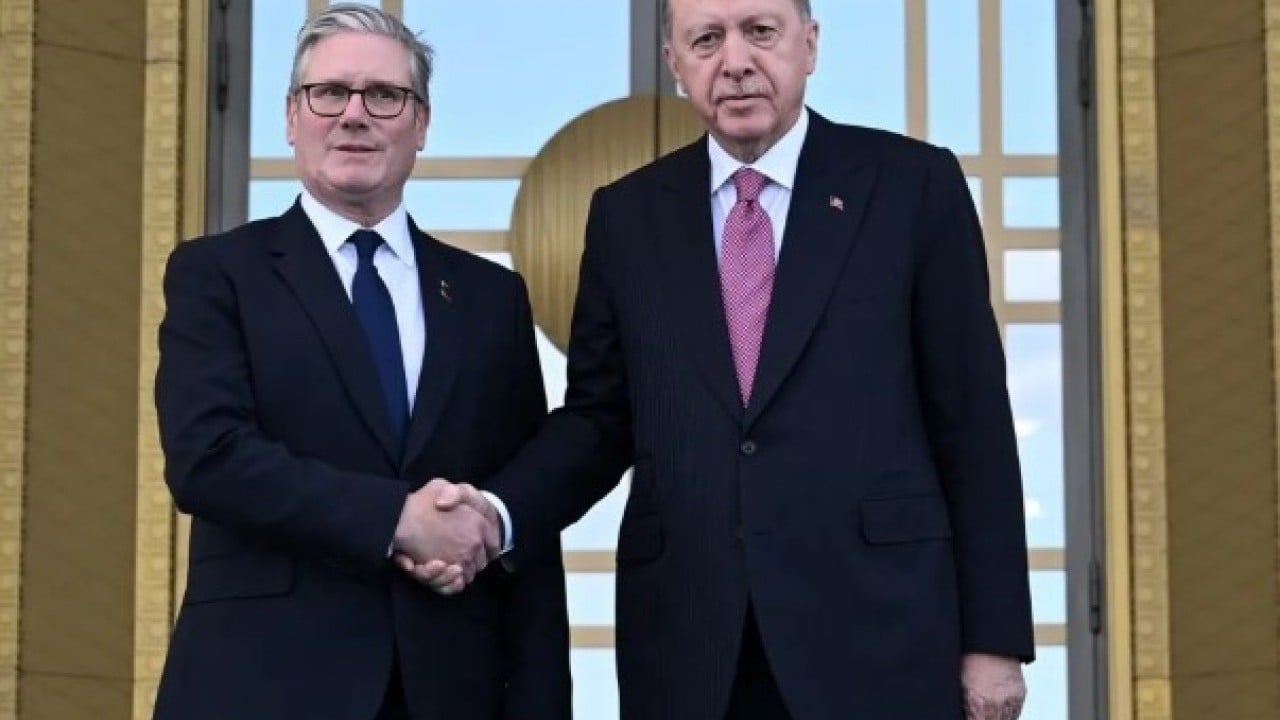 Foto - Özgür Özel Starmer'e küstü: 'Affedilir yanı yok'