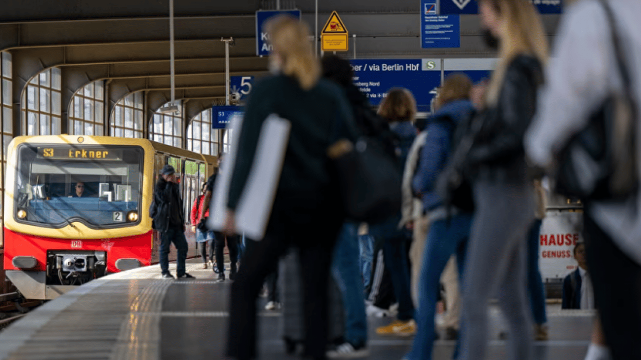 Foto - Özgür Özel ucuzlatmayı vaat ediyor… Almanya’da yeni alkol yasağı kararı