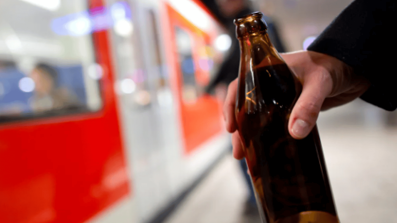 Foto - Özgür Özel ucuzlatmayı vaat ediyor… Almanya’da yeni alkol yasağı kararı