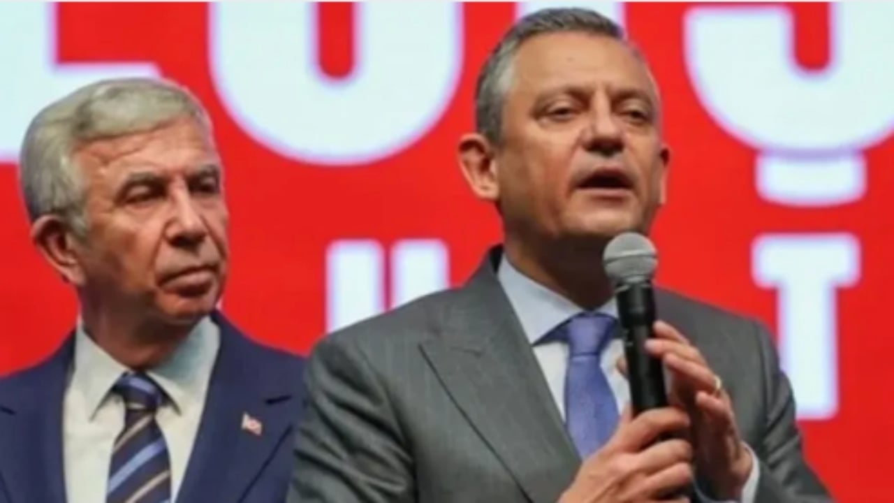 Foto - Özgür Özel ve Mansur Yavaş’ın uçakta aklını aldılar! "Pavyon" detayı olay oldu