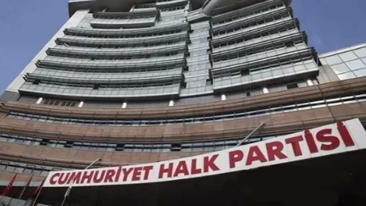 Foto - Özgür Özel’i delirttiler! CHP’li 9 milletvekili ha kovuldu ha kovulacak… 