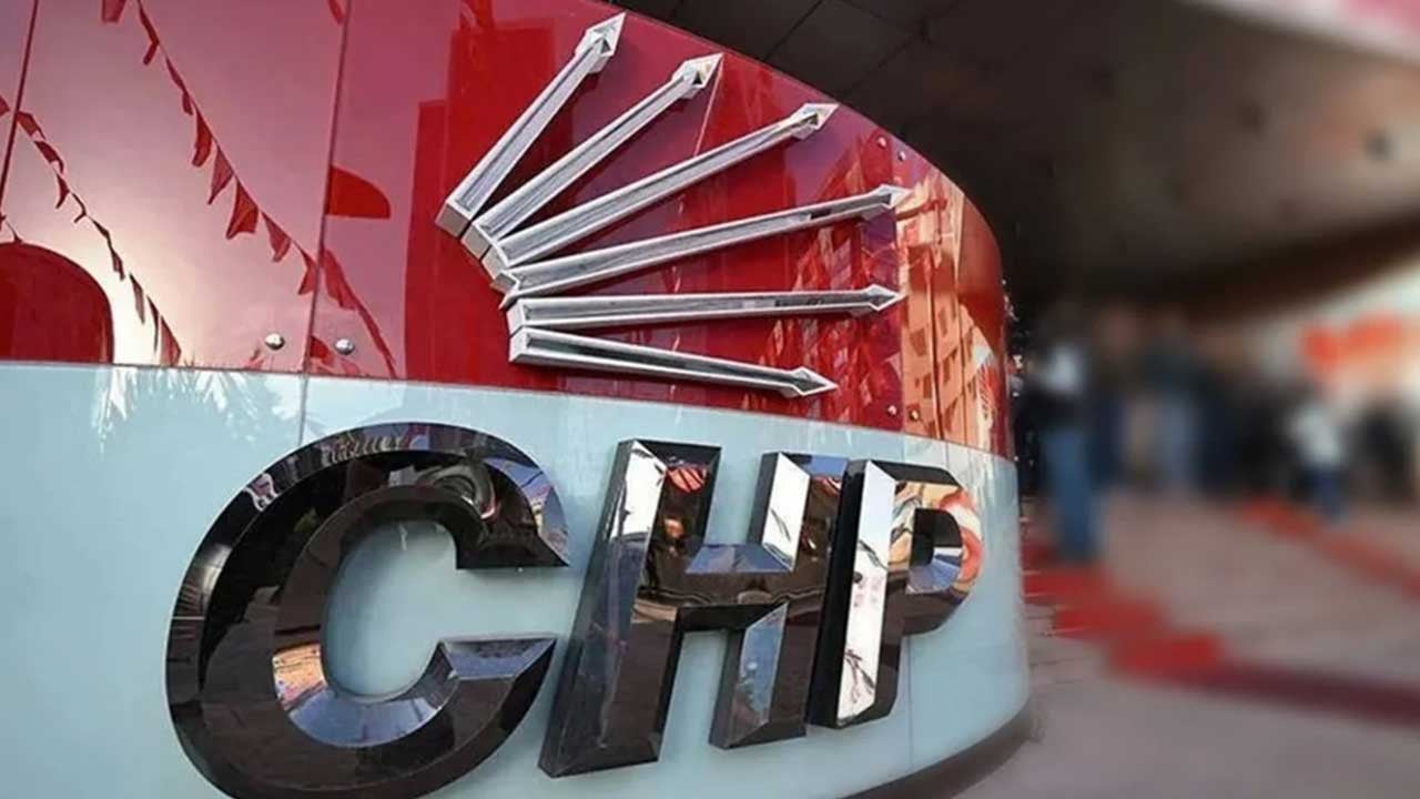 Foto - Özgür Özel’i delirttiler! CHP’li 9 milletvekili ha kovuldu ha kovulacak… 