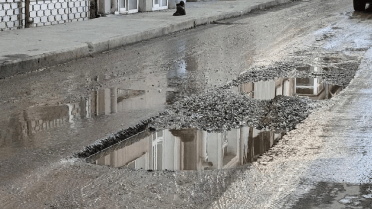 Foto - Özgür Özel’i rezil eden görüntüler: Kürsüdeki Edirne öyle, gerçek Edirne böyle