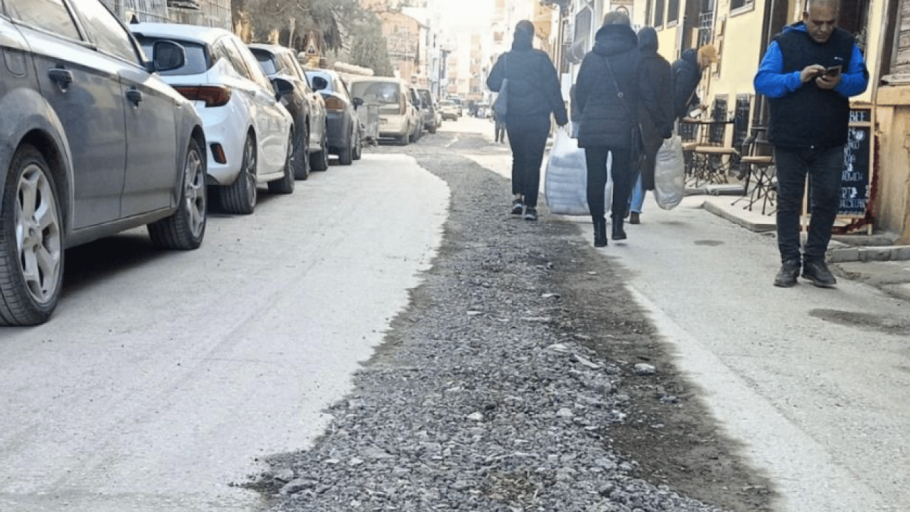 Foto - Özgür Özel’i rezil eden görüntüler: Kürsüdeki Edirne öyle, gerçek Edirne böyle