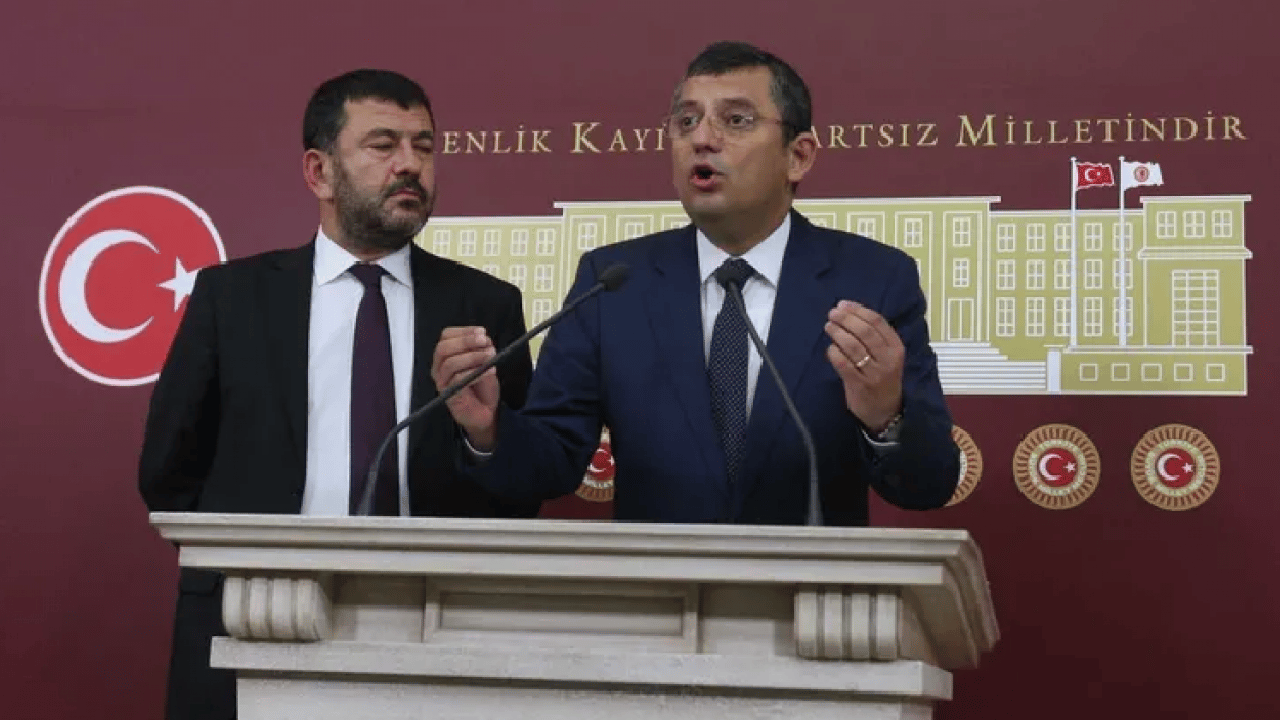 Foto - Özgür ÖZEL'in kara kutusu patladı! CHP'de 